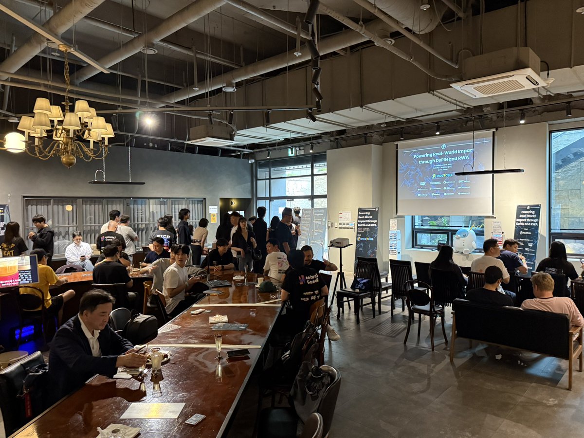 AhnLab_ABC's tweet image. Jackson Kang, PO at ABC, participated as a panelist at an event hosted by Piggycell ๐ค
It was a meaningful time exchanging insights with Web3 VC firms and projects ๐ค
Many thanks to Piggycell for the invite, and to ICP HUB Korea for the great support! ๐
#ABCโฆ