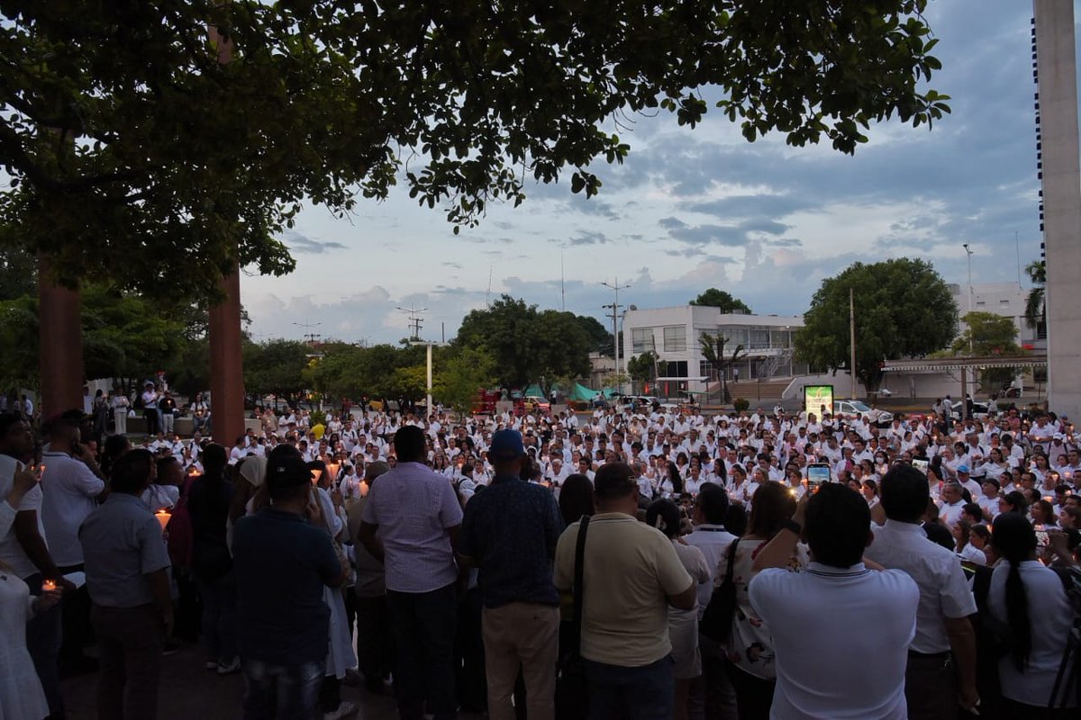 Gobernación del Cesar (@gobdelcesar) on Twitter photo Hoy, desde el Cesar, encendemos #UnaLuzPorLaVida, por nuestras familias, por nuestros niños, por cada rincón de este país que sueña con la paz.
Nos sumamos, bajo el liderazgo de la gobernadora <a href="/elviamilenasd/">Elvia Milena Sanjuan D</a>, al llamado nacional por el respeto y la reconciliación, y encendemos Hoy, desde el Cesar, encendemos #UnaLuzPorLaVida, por nuestras familias, por nuestros niños, por cada rincón de este país que sueña con la paz.
Nos sumamos, bajo el liderazgo de la gobernadora <a href="/elviamilenasd/">Elvia Milena Sanjuan D</a>, al llamado nacional por el respeto y la reconciliación, y encendemos
