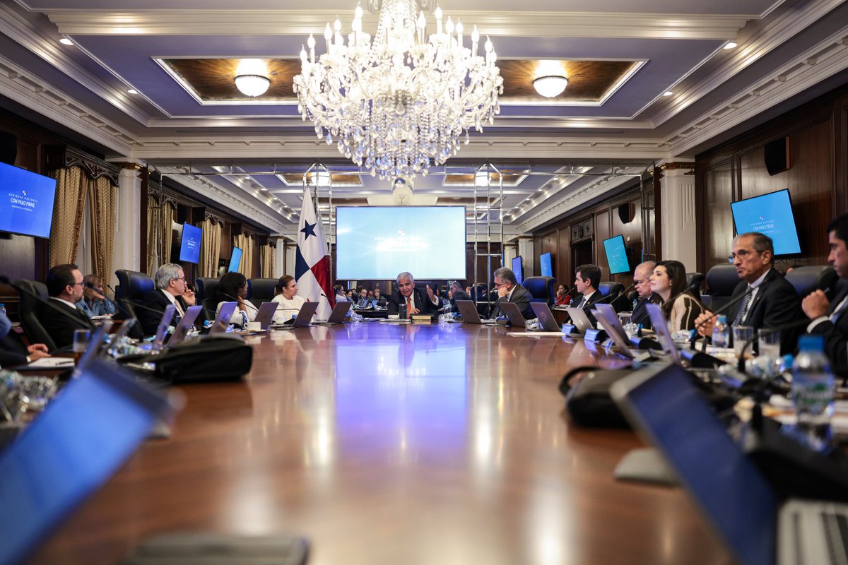#InformatPanamá Presidente sanciona ley que restituye intereses preferenciales hasta diciembre

El presidente de la República, José Raúl Mulino, sancionó la Ley 472, que restablece el régimen de intereses preferenciales para préstamos hipotecarios de la Ley 3 de 1985 hasta el 31