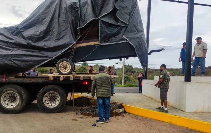 Changoonga.com (@michangoonga) on Twitter photo En Michoacán Calzamos Grande 😌💅: Preparan La Instalación Del Zapato ➕BIG Del Mundo 👞🌎 En Purépero 😮
+Info 👇
changoonga.com/2025/06/17/mic… En Michoacán Calzamos Grande 😌💅: Preparan La Instalación Del Zapato ➕BIG Del Mundo 👞🌎 En Purépero 😮
+Info 👇
changoonga.com/2025/06/17/mic…