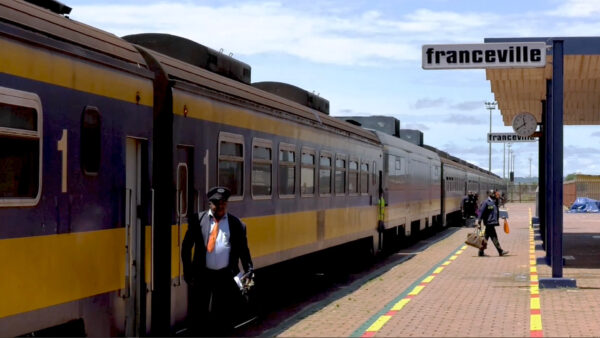 #EntreGaboma Le saviez-vous ?

D’après un notable de la ville de Franceville, le nom originel du village était "Mulili". Cependant, le nom donné à De Brazza était Masuku.