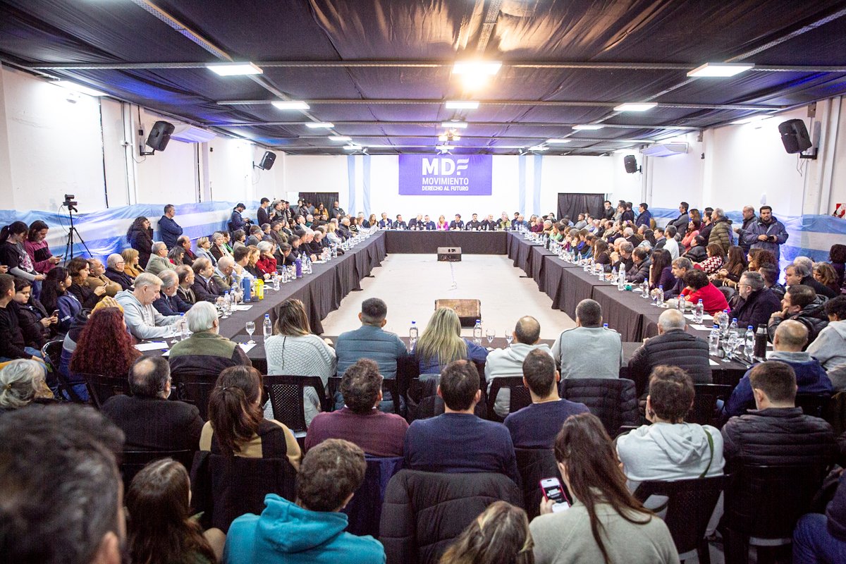 La Sexta Con Axel (@lasextaconaxel) on Twitter photo Intendentes, legisladores y dirigentes de la Sexta Sección presentes en el encuentro del <a href="/MOVIMIENTODAF/">Movimiento Derecho al Futuro</a> que encabezó <a href="/Kicillofok/">Axel Kicillof</a> de cara a la movilización en defensa de Cristina y contra las políticas destructivas del gobierno de Javier Milei. #ArgentinaConCristina Intendentes, legisladores y dirigentes de la Sexta Sección presentes en el encuentro del <a href="/MOVIMIENTODAF/">Movimiento Derecho al Futuro</a> que encabezó <a href="/Kicillofok/">Axel Kicillof</a> de cara a la movilización en defensa de Cristina y contra las políticas destructivas del gobierno de Javier Milei. #ArgentinaConCristina