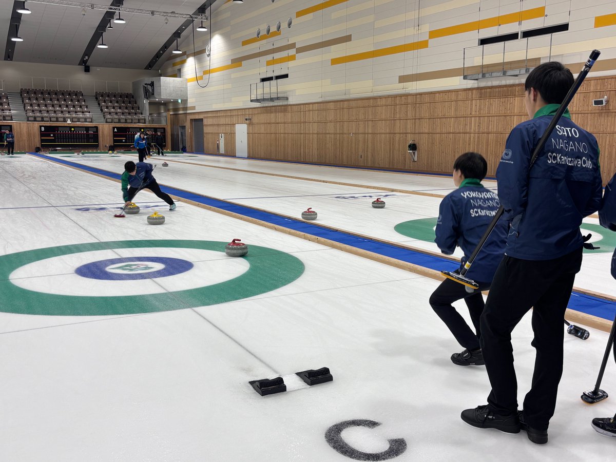 カーリング SC軽井沢クラブ (@curlingsckc) on Twitter photo 今季新しく入ったエリートアカデミー生たちにもユニフォームが届き、全員揃って練習することができます
<a href="/yonex_jp/">yonex.co.jp(ヨネックス株式会社)</a> 様、毎シーズン素敵なユニフォームをありがとうございます(^-^)/
#SC軽井沢クラブ #SCKaruizawaClub #カーリング #curling 今季新しく入ったエリートアカデミー生たちにもユニフォームが届き、全員揃って練習することができます
<a href="/yonex_jp/">yonex.co.jp(ヨネックス株式会社)</a> 様、毎シーズン素敵なユニフォームをありがとうございます(^-^)/
#SC軽井沢クラブ #SCKaruizawaClub #カーリング #curling