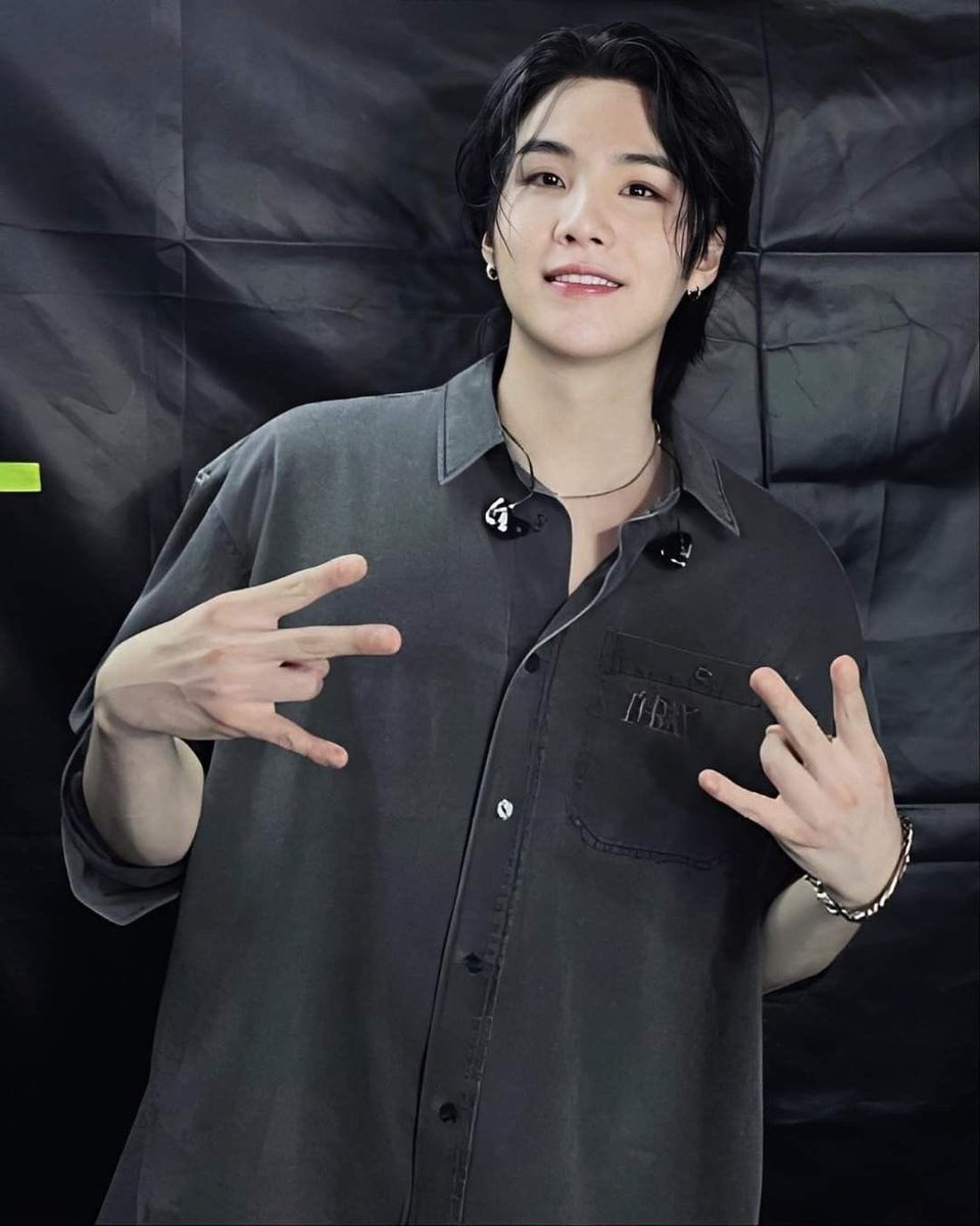 mintsuya10903's tweet image. あと3日🌿𓈒𓏸
6/13姿をみてから
感情が溢れちゃって
頭の中ﾕﾝｷﾞさんでいっぱい
このﾄﾞｷﾄﾞｷも楽しんでる

嬉しいお知らせも来た𓈒𓐍
ﾕﾝｷﾞさん もうすぐ会えるね♡ ˎˊ˗　
WE LOVE YOU YOONGI
D-DAY IS COMING
#DDAY3_SUGAisBACK 
#우리인사하자_bye아닌hello  
#BTSisBACK