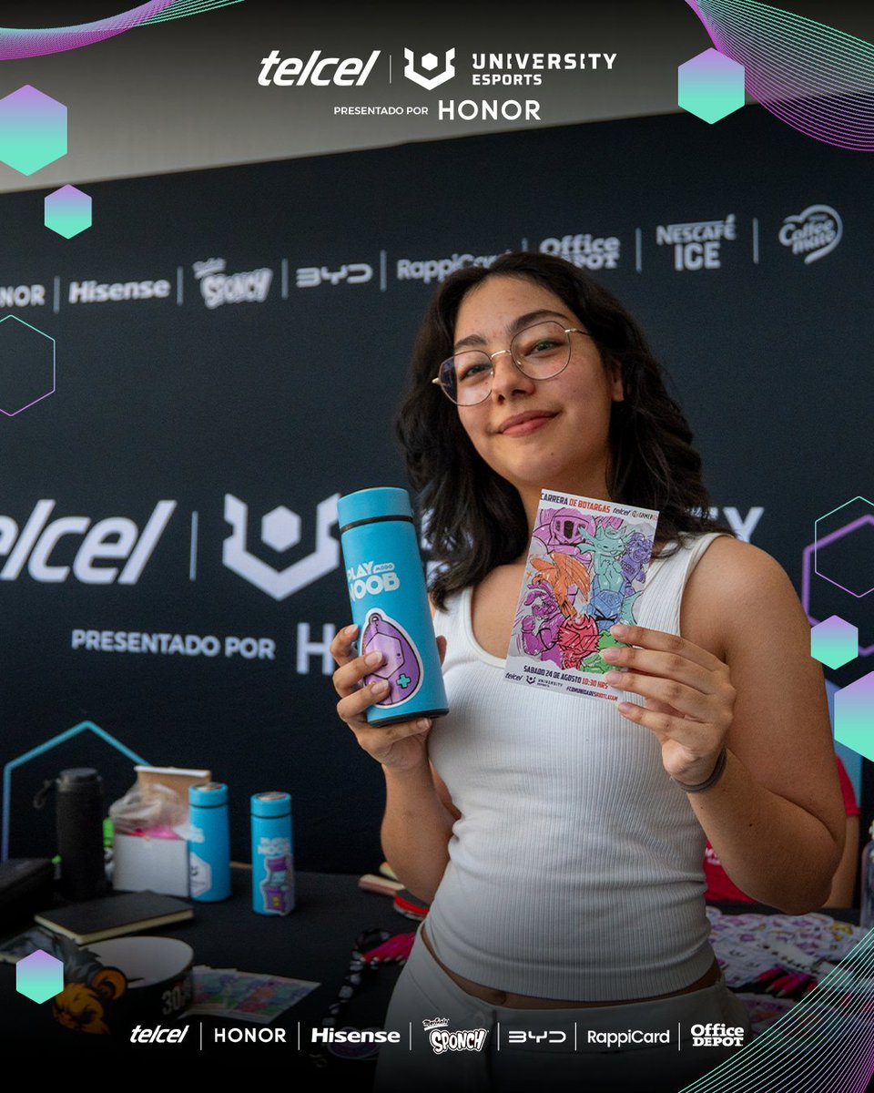UniEsportsMX's tweet photo. 💃Entre bailes, retas de Smash y risas, vivimos una gran experiencia 🎉
@EsportsUdeg son lo máximo ¡Gracias por recibir al #UNIVERSITYTour! 🦁💖 https://t.co/fCTTTitTnh