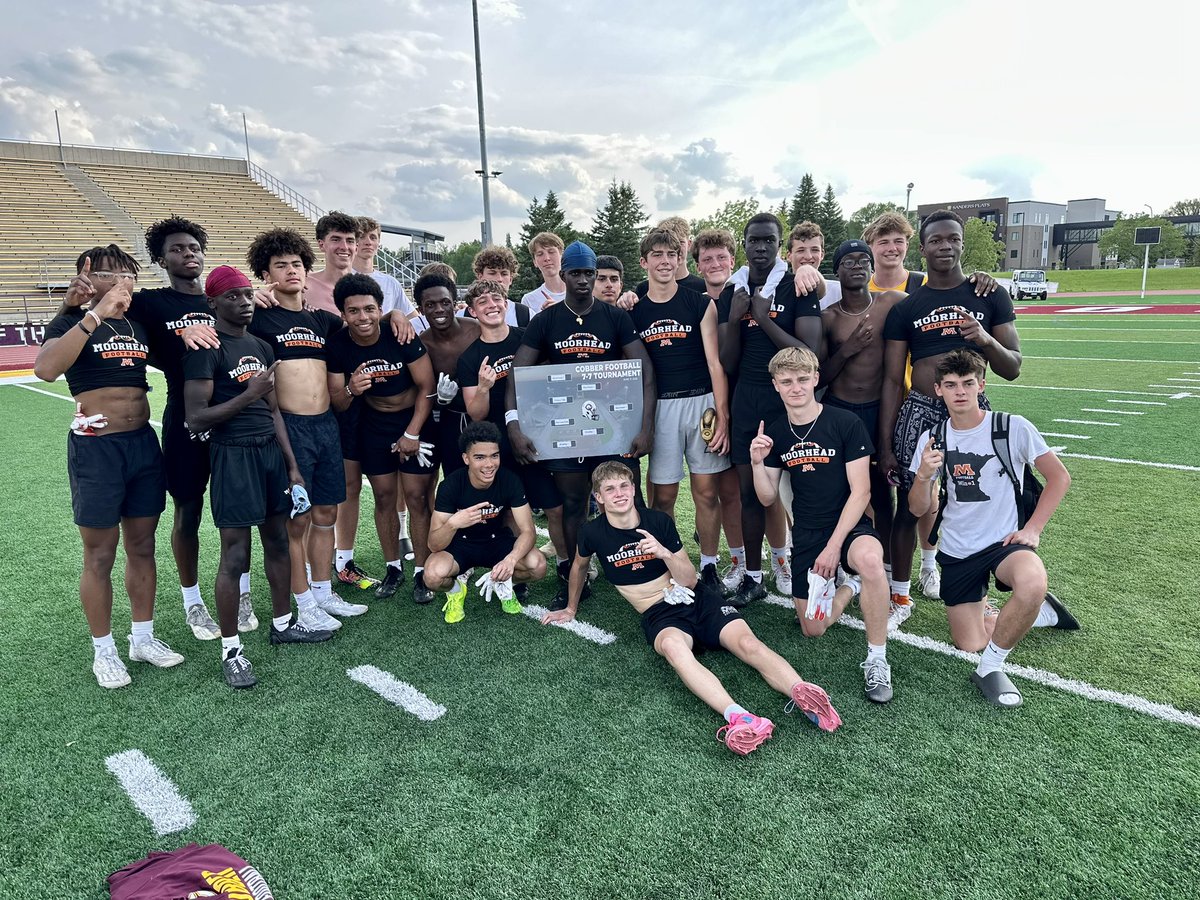 CobberSID's tweet image. 𝗖𝗢𝗕𝗕𝗘𝗥 𝗙𝗢𝗢𝗧𝗕𝗔𝗟𝗟 𝟳-𝗼𝗻-𝟳 𝗧𝗢𝗨𝗥𝗡𝗔𝗠𝗘𝗡𝗧!
The 23rd annual Cobber Football 7-on-7 Tournament is in the books! 22 teams were at The Jake to compete for the championship in 2 divisions.
👏👏👏 to all the players & coaches who spent the day in Cobberville!