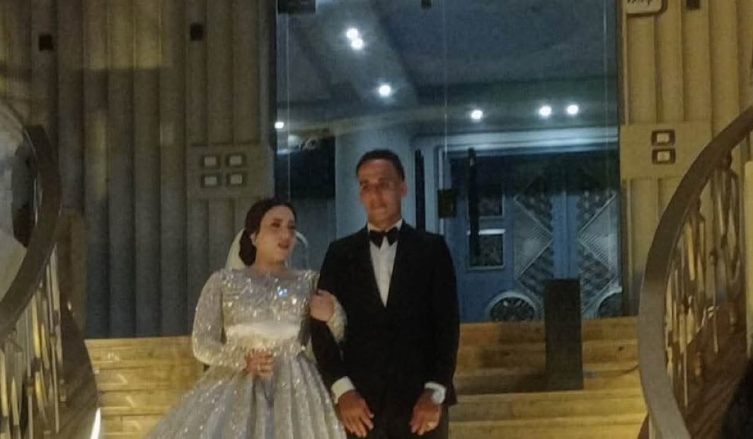 الف مبروك لناصر منسي على حفل زفافه
ربنا يوفقه ويسعده زي ماكان البسمة الوحيدة لموسم الزمالك ده