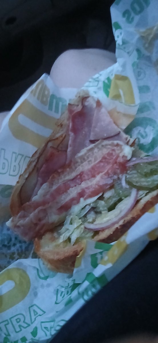 kyte_kitty's tweet photo. Why don't u guys do refunds </3 I just wanted cooked bacon and cheese om my sandwich and I got neither I wanna cry @SUBWAY https://t.co/ucjj7prl9p