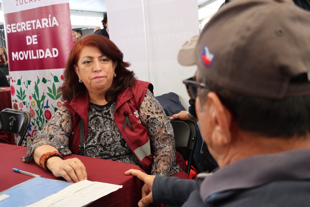 Héctor Ulises García Nieto (@hectorulisesgn) on Twitter photo Hoy, al igual que cada martes, estuve presente en el #ZócaloCiudadano con la #JefaDeGobierno, <a href="/ClaraBrugadaM/">Clara Brugada Molina</a> y todo su gabinete, para escuchar y atender la necesidades de la ciudadanía. Hoy, al igual que cada martes, estuve presente en el #ZócaloCiudadano con la #JefaDeGobierno, <a href="/ClaraBrugadaM/">Clara Brugada Molina</a> y todo su gabinete, para escuchar y atender la necesidades de la ciudadanía.