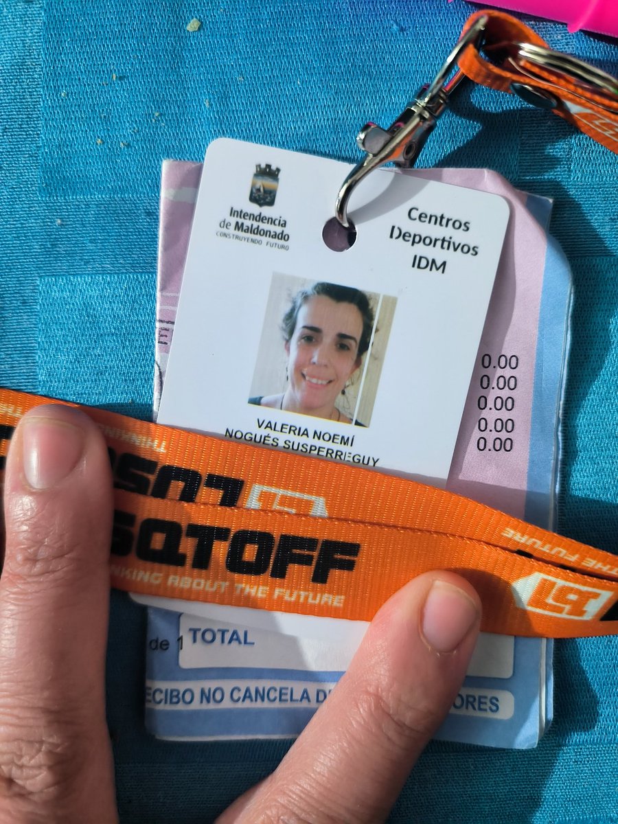 Buenas noches!
Encontré recién en Calle Rincón a pocos metros de 3 de febrero.

Si alguien la conoce porfa agradezco 

Igualmente mañana lo dejo en el campus.
<a href="/emekavoces/">Marcelo Umpierrez 📞099323625</a>