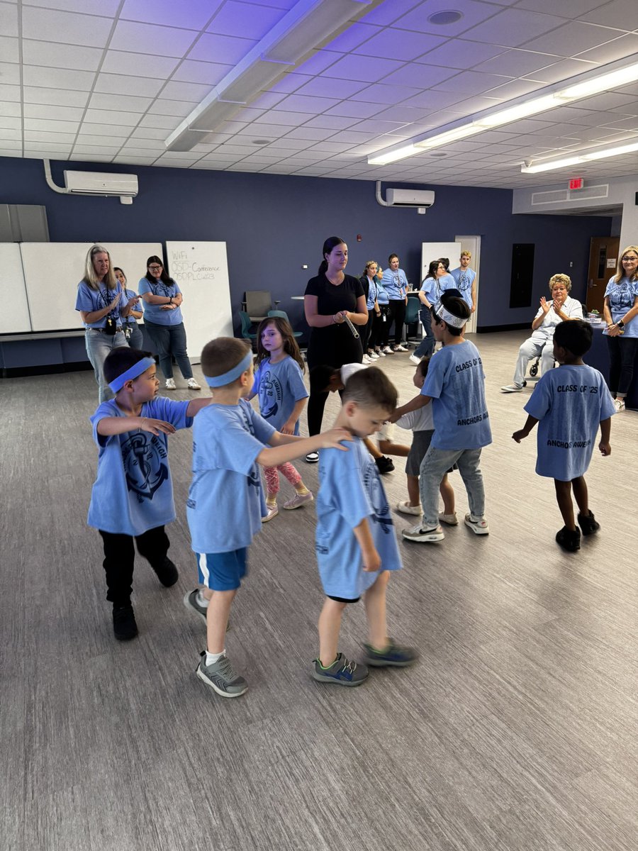 Miss_DeSousaa's tweet photo. Today was such a blast at Anchors Aweigh Day! These kindergarteners are so ready for 1st grade! https://t.co/gpCr07KVxR