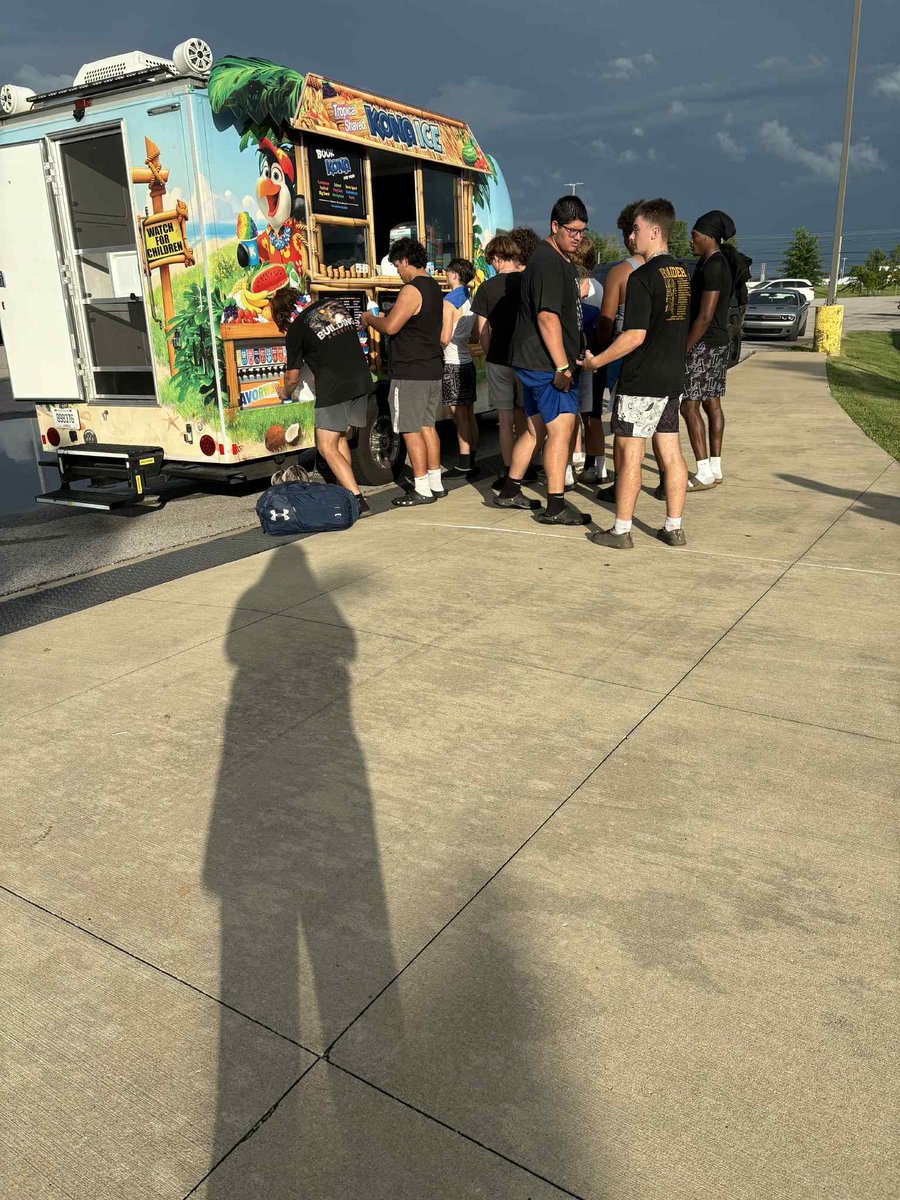 Thank you to Coach Campbell and family for treating our players to Kona Ice today after workouts!