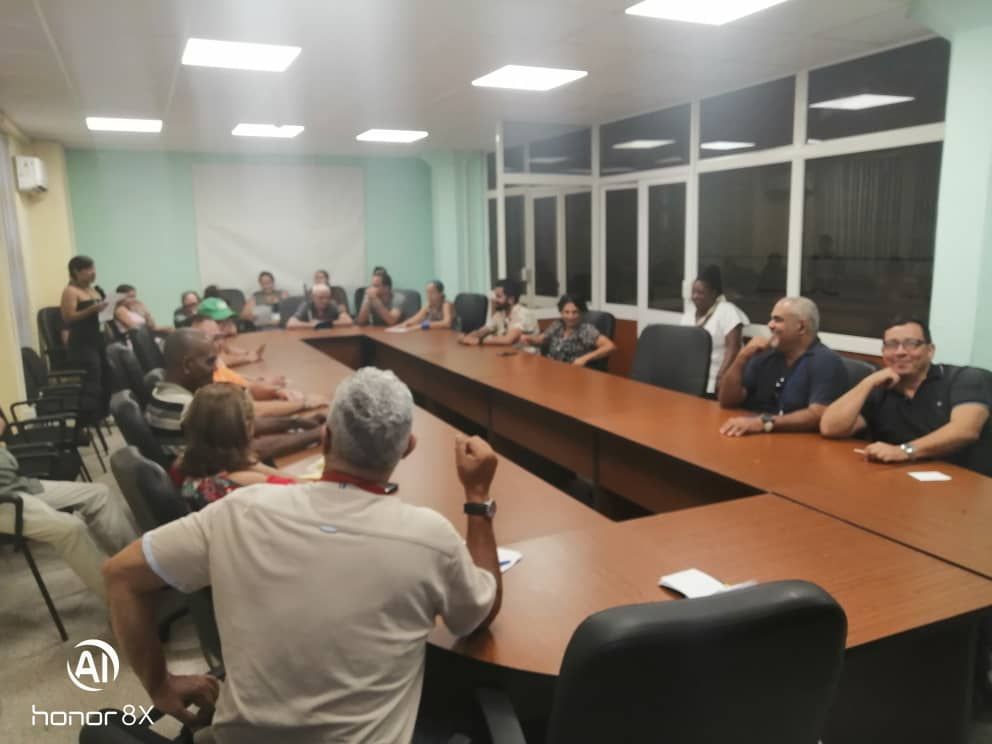 Centro de Investigación del Petróleo (CEINPET) (@ceinpetcuba) on Twitter photo 🚀 ¡Graduados de excelencia!
Hoy en el Consejo Científico de Geofísica del <a href="/CEINPETCuba/">Centro de Investigación del Petróleo (CEINPET)</a> se defendieron las tesis de:
• Thalía Borges Coipel
• Vicente J. Hernández
¡Futuros geofísicos de #CUJAE listos para aportar al desarrollo nacional!
🔬 #CienciaCubana #petrolerosporcuba 🚀 ¡Graduados de excelencia!
Hoy en el Consejo Científico de Geofísica del <a href="/CEINPETCuba/">Centro de Investigación del Petróleo (CEINPET)</a> se defendieron las tesis de:
• Thalía Borges Coipel
• Vicente J. Hernández
¡Futuros geofísicos de #CUJAE listos para aportar al desarrollo nacional!
🔬 #CienciaCubana #petrolerosporcuba