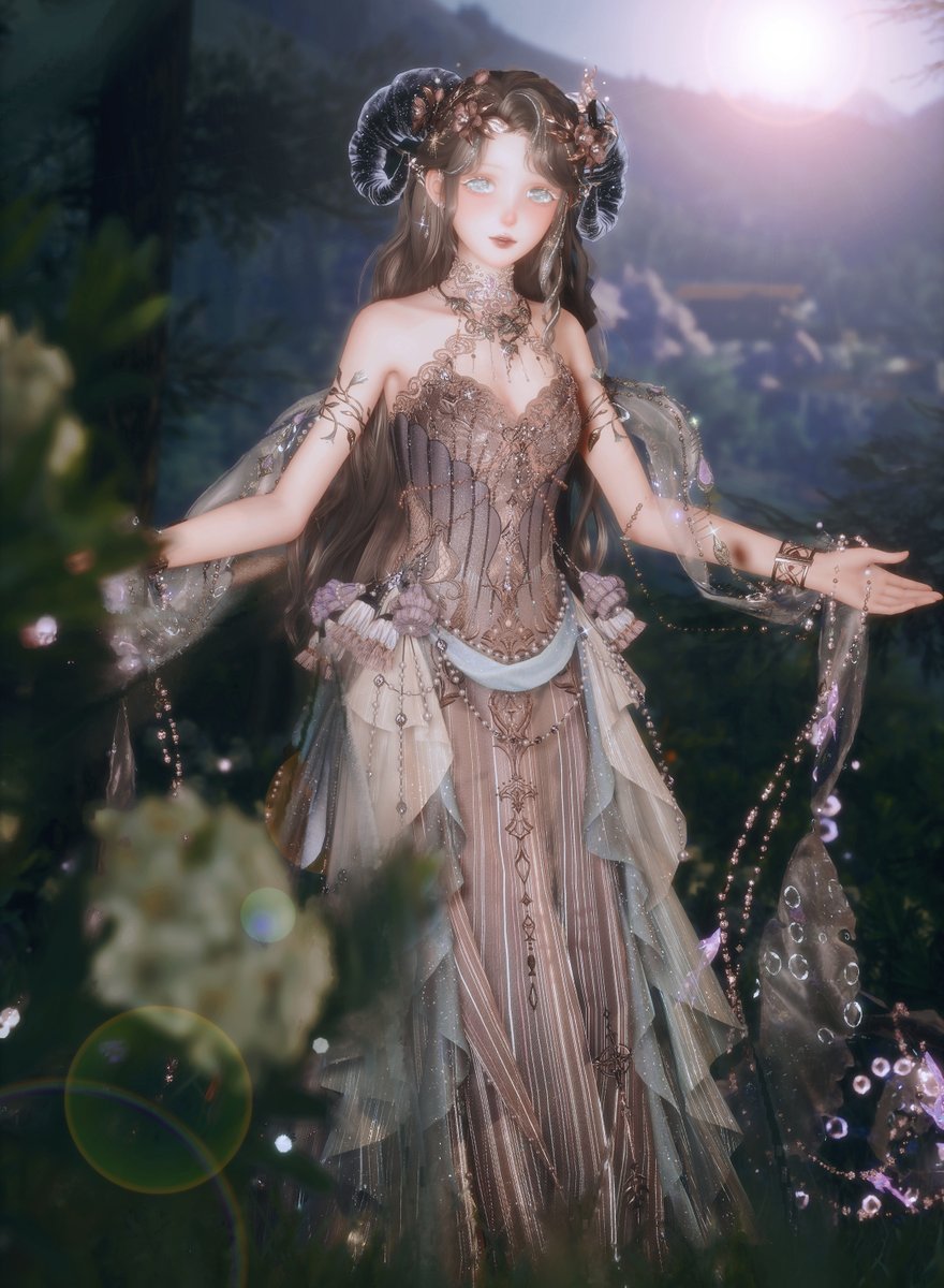 whimsprite's tweet photo. something waits in stillness https://t.co/CR24BESPQp