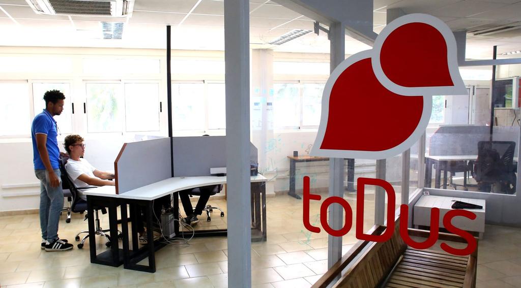 FrometaDaymi's tweet image. Novedades de #toDus:
📌 Optimización en la carga y descarga de archivos.
📌Mayor fluidez en la navegación, y un plan de datos exclusivo por solo 25CUP, que incluye mensajes ilimitados (sin gasto de megas).
📌 600 MB nacionales para compartir imágenes y archivos.
#EtecsaTeAcompaña