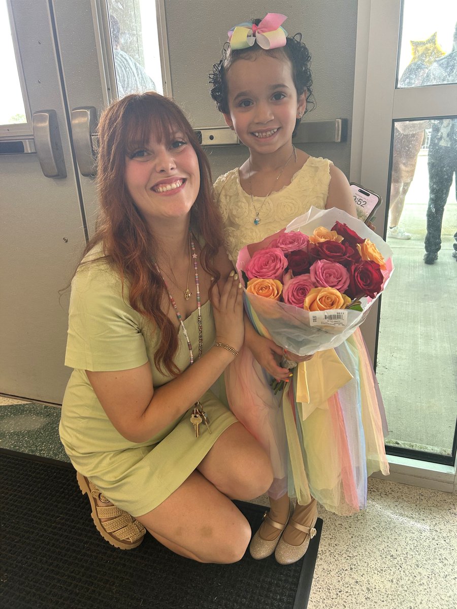 One of our Angels' Place kids just graduated from Kindergarten!🎓⁣
Congratulations, Laila! We are so proud of you! 😇💙⁣⁣

#Congrats #graduation2025 #KindergartenGrad #AngelsPlace #nonprofit #ChildrensCharity #NewOrleansCharity #AngelsPlaceSmiles #BeAnAngelForAnAngel #Grateful