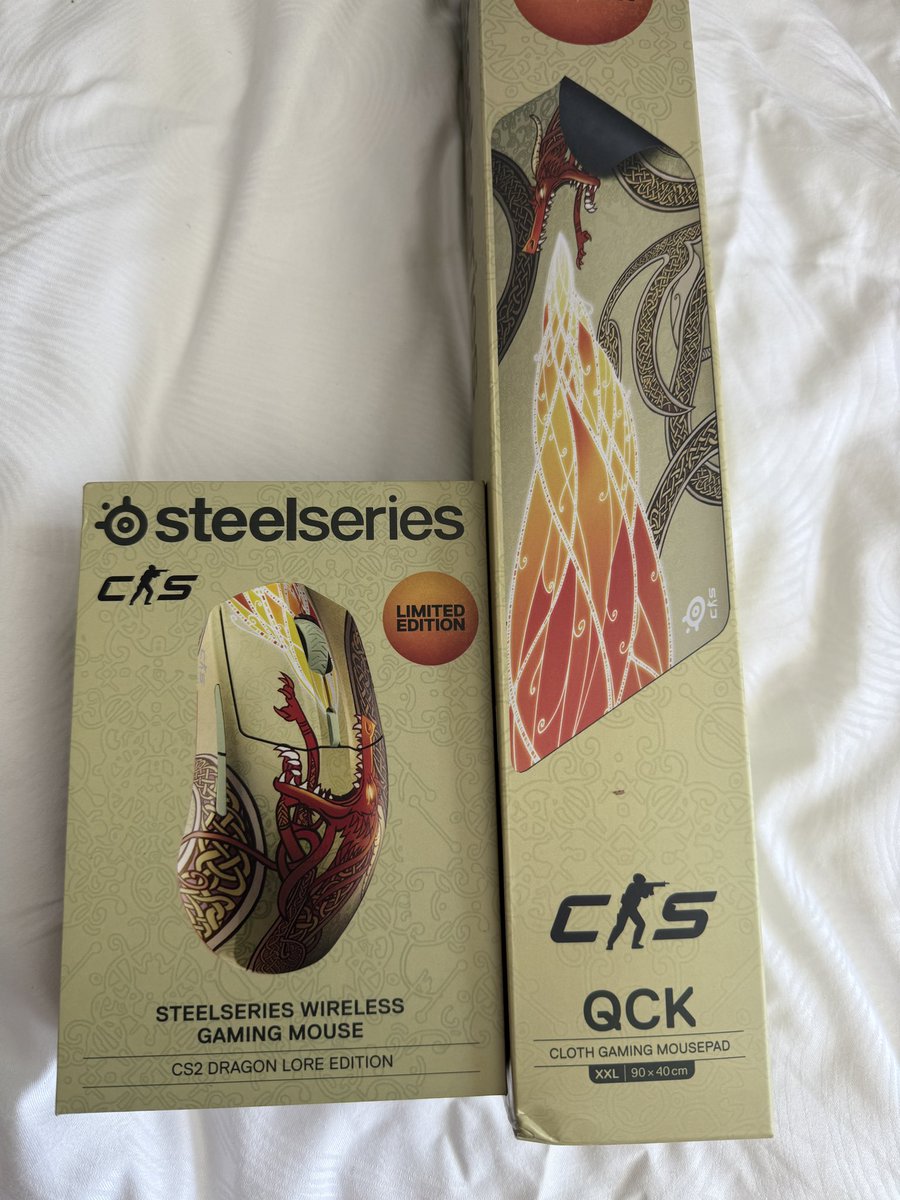 Jacob “Pimp” Winneche (@pimpcs2) on Twitter photo Exclusive giveaway 🙏🙏
I’ve been allowed to giveaway one of the brand new limited edition Dragon Lore X Steelseries mouse + mouse pad!
1. Follow <a href="/PimpCS2/">Jacob “Pimp” Winneche</a> + <a href="/SteelSeries/">SteelSeries</a>
2. Comment who you think will win the major?! 🤌
Winner drawn after the major grand final Sunday 👏👏 Exclusive giveaway 🙏🙏
I’ve been allowed to giveaway one of the brand new limited edition Dragon Lore X Steelseries mouse + mouse pad!
1. Follow <a href="/PimpCS2/">Jacob “Pimp” Winneche</a> + <a href="/SteelSeries/">SteelSeries</a>
2. Comment who you think will win the major?! 🤌
Winner drawn after the major grand final Sunday 👏👏