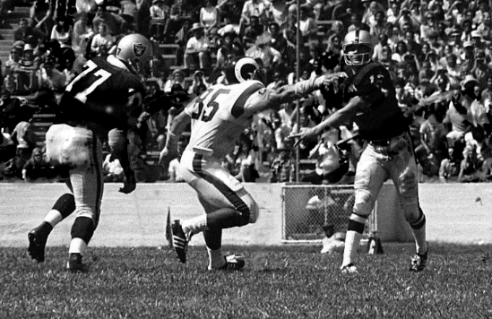 NFL_Journal's tweet photo. #HOFervsHOFer vs HOFer
Ron Mix, Jack Youngblood and Ken Stabler https://t.co/q3p6lctvIM
