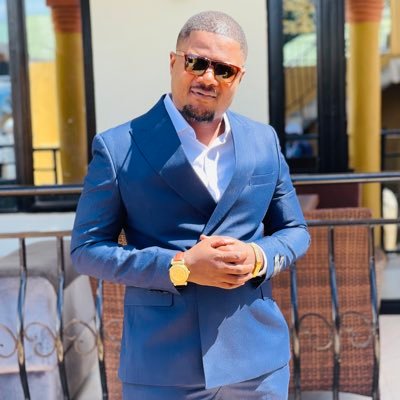 nathan_sangwa's tweet image. Seigneur fait de cet homme un milliardaire stp 💰,il sait partager avec les autres personnellement mon coeur manque des mots,DG 1000 mercis ❤️