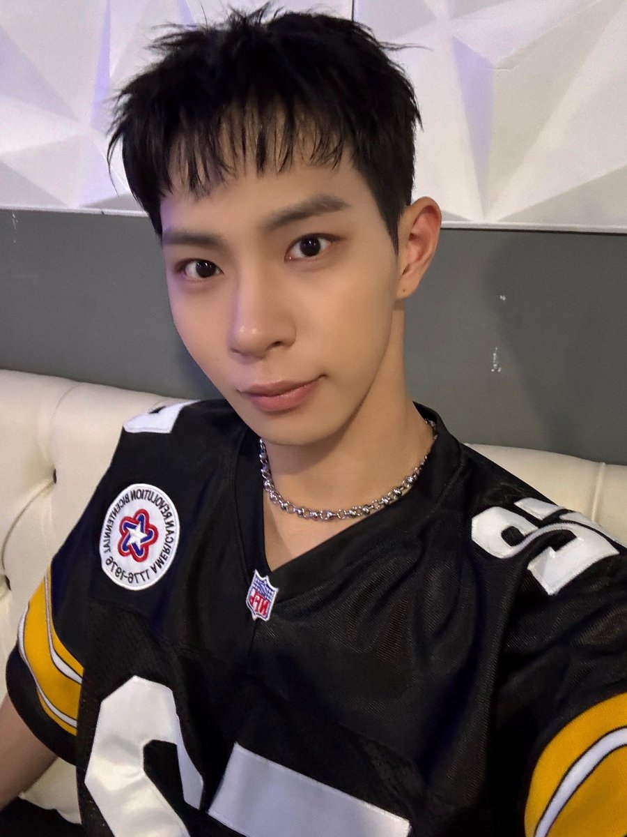 TIOT_NOW's tweet photo. [#건희]
Düsseldorf Hot Guy 🔥😎😜😈

#홍건희 #HONGKEONHEE
#TIOT #티아이오티 https://t.co/cA0IPzTYcs