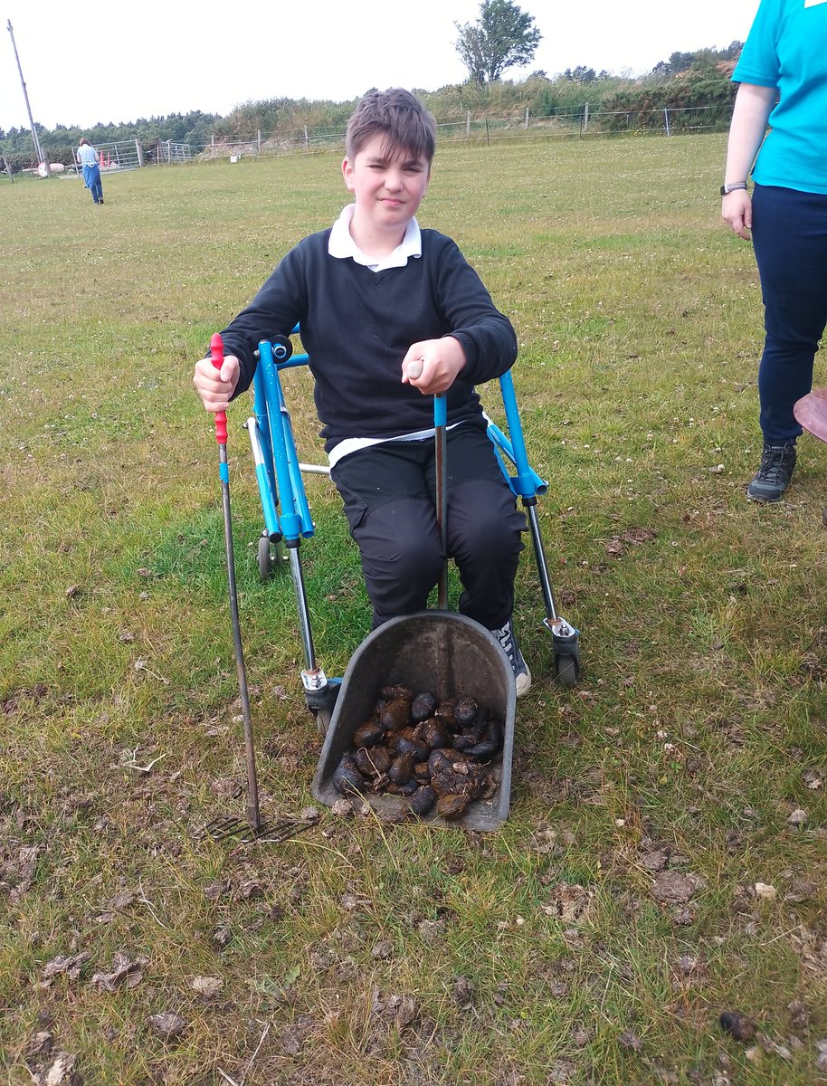 Just to let people know RDA isn’t all riding and rosettes. Here are Seb, Amy and James getting stuck in and helping muck out the horses fields! 🐴