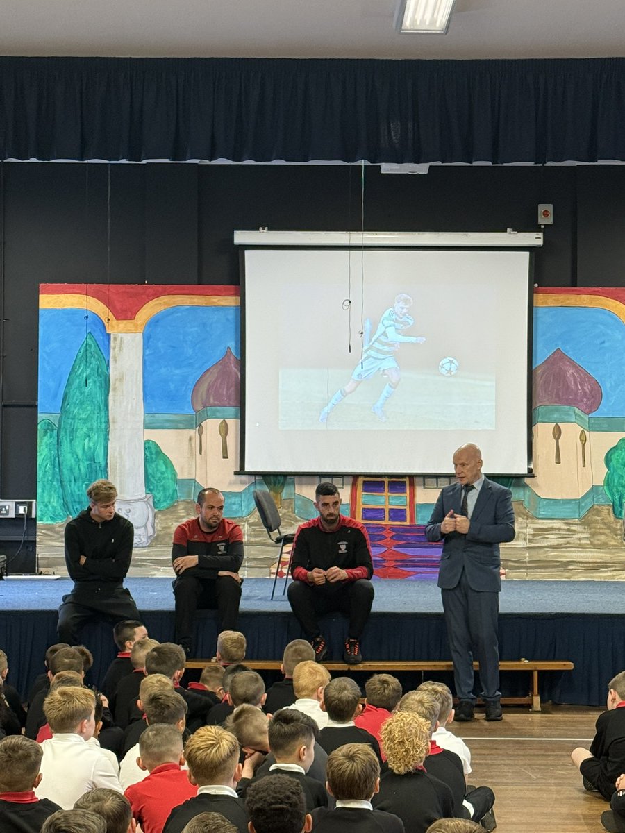 Thomas Turley (@turlsafc) on Twitter photo Back were it all began for him. Francis visiting and doing a Q&A at <a href="/HolyCrossBoys/">Holy Cross Boys' PS</a> with local legend’s <a href="/JoeGormley19/">Joe Gormley</a> & Tony Kane. Thanks to <a href="/BigmacTheKing/">Kevin Mc Arevey</a> the wonderful bhoys and staff at HCB for welcoming him back 💚 Back were it all began for him. Francis visiting and doing a Q&A at <a href="/HolyCrossBoys/">Holy Cross Boys' PS</a> with local legend’s <a href="/JoeGormley19/">Joe Gormley</a> & Tony Kane. Thanks to <a href="/BigmacTheKing/">Kevin Mc Arevey</a> the wonderful bhoys and staff at HCB for welcoming him back 💚