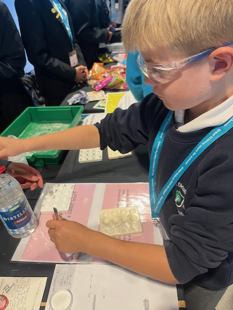 What a day at Great Science Share in Manchester! Our young scientists led their own investigation and we were blown away by the creativity and curiosity on show. Exploring other schools’ projects made it even more inspiring. Truly a  great opportunity to investigate and share!