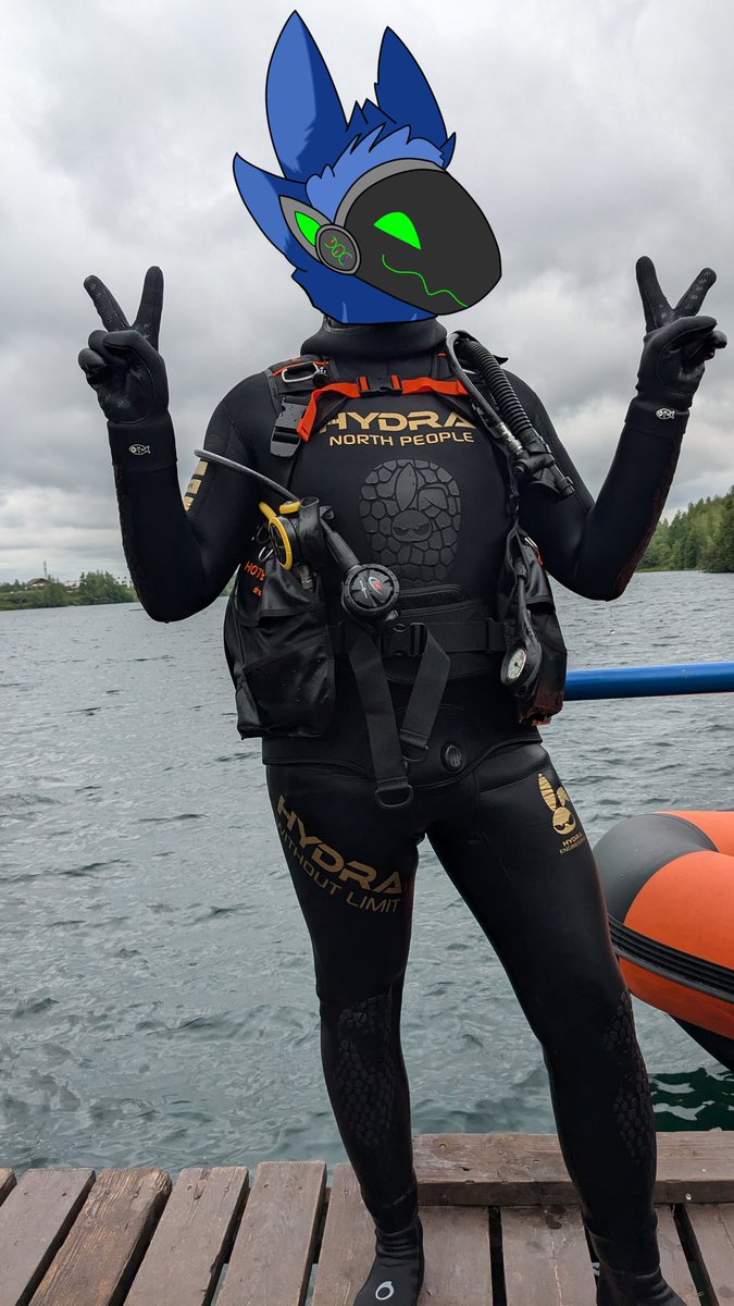 GeneSpl1cer's tweet image. The proot is now a scuba diver!
#scuba #furry #protogen