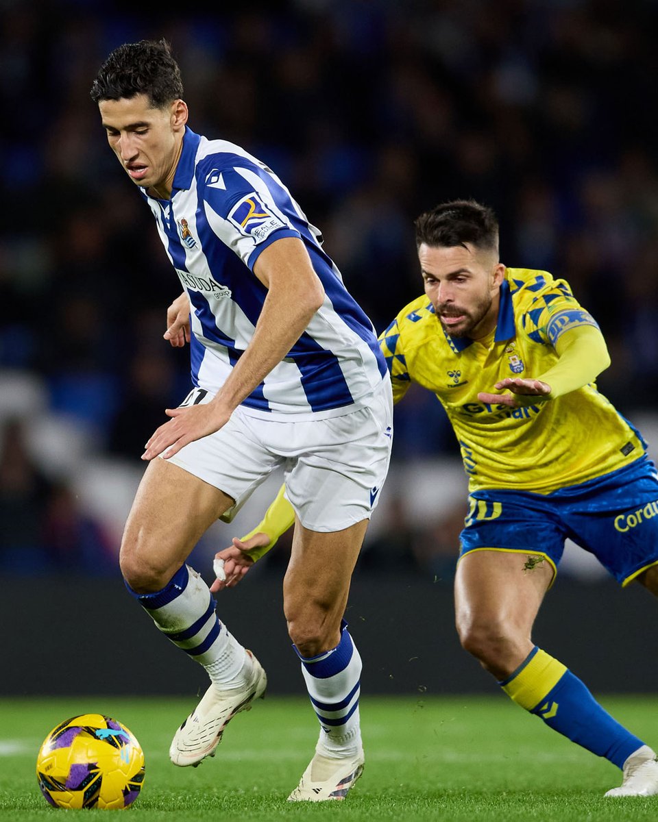 ريال سوسيداد (@realsociedadara) on Twitter photo تظن لوهلة بأنك تراقبه .. وسرعان ما تكتشف بأنه يراقبك 🇲🇦
الـــســـــبــــــع نــــــايــــــف أكـــــــــرد 🦁
#ريال_سوسيداد | <a href="/AguerdNayef/">Nayef Aguerd</a> تظن لوهلة بأنك تراقبه .. وسرعان ما تكتشف بأنه يراقبك 🇲🇦
الـــســـــبــــــع نــــــايــــــف أكـــــــــرد 🦁
#ريال_سوسيداد | <a href="/AguerdNayef/">Nayef Aguerd</a>