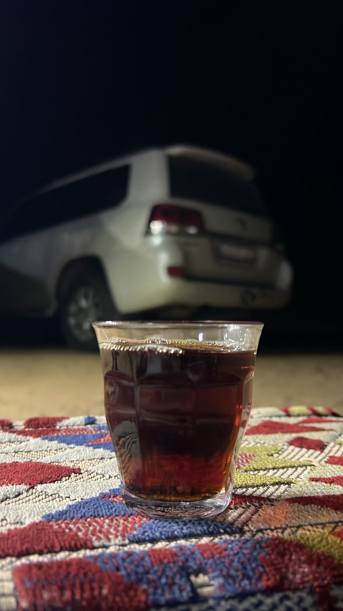 _e8uu's tweet photo. خلاص اعتزلت اعالج الحزن بالهوجاس 
مخاسير روحي منه اكثر من العاده 
  
اخشّ الجروح البيّنه من عيون الناس 
ماودي انهم يدرون والناس نقاده 
  
وادور على السجه واجنب عن الجلاس 
واجر قلمي لا طاب للداله رقاده https://t.co/XzTSdiKr1s