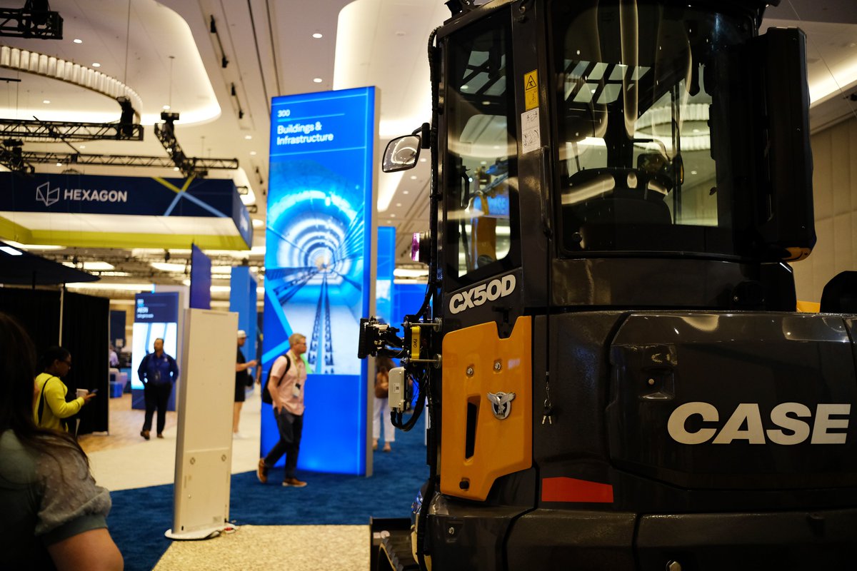 Snapshots from The Zone, the exhibit floor at #hexagonlive in Las Vegas, NV. If you spot editor <a href="/KennethwongSF/">KennethwongSF</a> at the conference, please say hello. #digitaltwin #robotics #manufacturingindustry #metrology