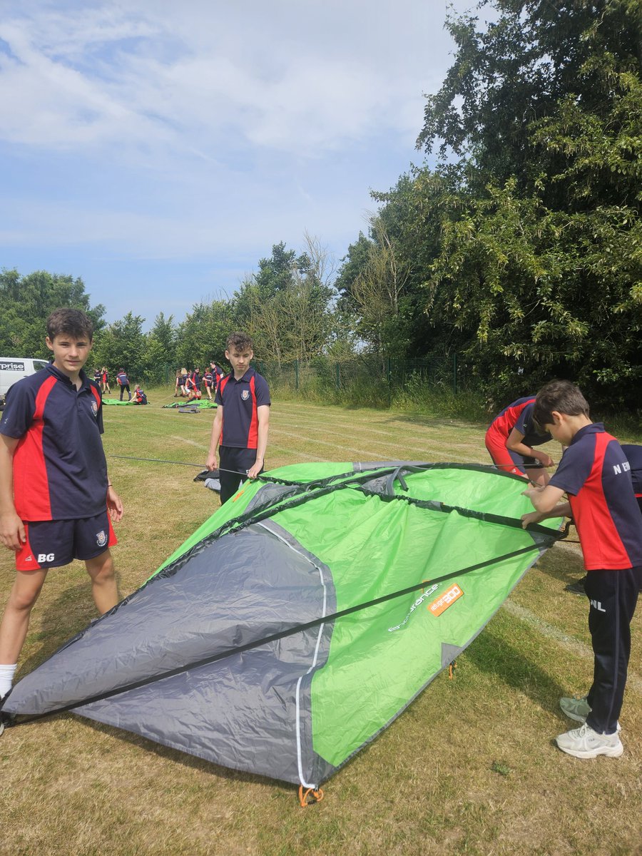 TMB_School's tweet photo. A round up of day 1 & 2 of #Activityweek
Yr 7&8:
#DofE
#Bushcraft
#Origami
#BSL
#Firstaid
#STEM
#Escaperoom
And more!!!!
Yr9:
#Careerstalks
#Mockexams https://t.co/tWx8BtLf5W