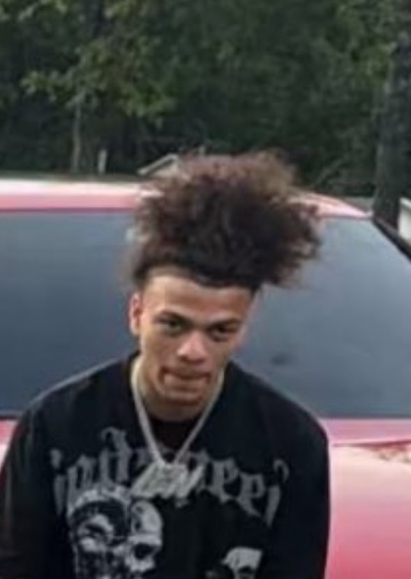 Why this nigga look like white <a href="/ishowspeedsui/">Speed⭐️</a>