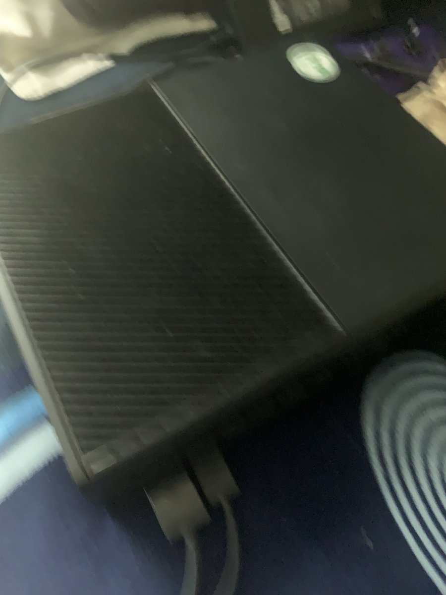 iSteezzzyy's tweet photo. MY XBOX ONE GOT ONE MORE IN HER https://t.co/u2ngjJkg2j