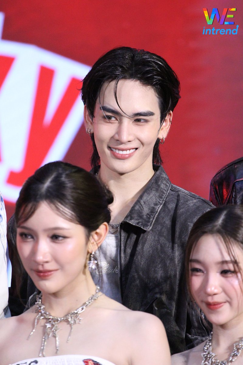 "แซนต้า พงศภัค" ในงานแถลงข่าว ‘GMMTV POCKY IDOL’

JASPER X POCKY IDOL
#GMMTVPOCKYIDOL
#JASPER
#Santapp