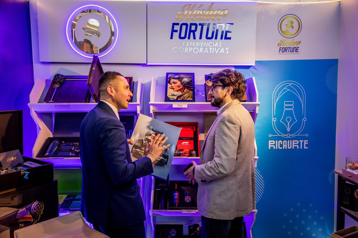 #Andigráfica2025 es más que una feria: es una plataforma de negocios, tecnología y conexiones globales.📍Gracias <a href="/ANDIGRAFCol/">ANDIGRAF</a> y <a href="/CorferiasBogota/">Corferias</a> por ser aliados estratégicos para el desarrollo económico de la ciudad. Porque en Bogotá, mi ciudad, mi casa, imprimimos futuro con