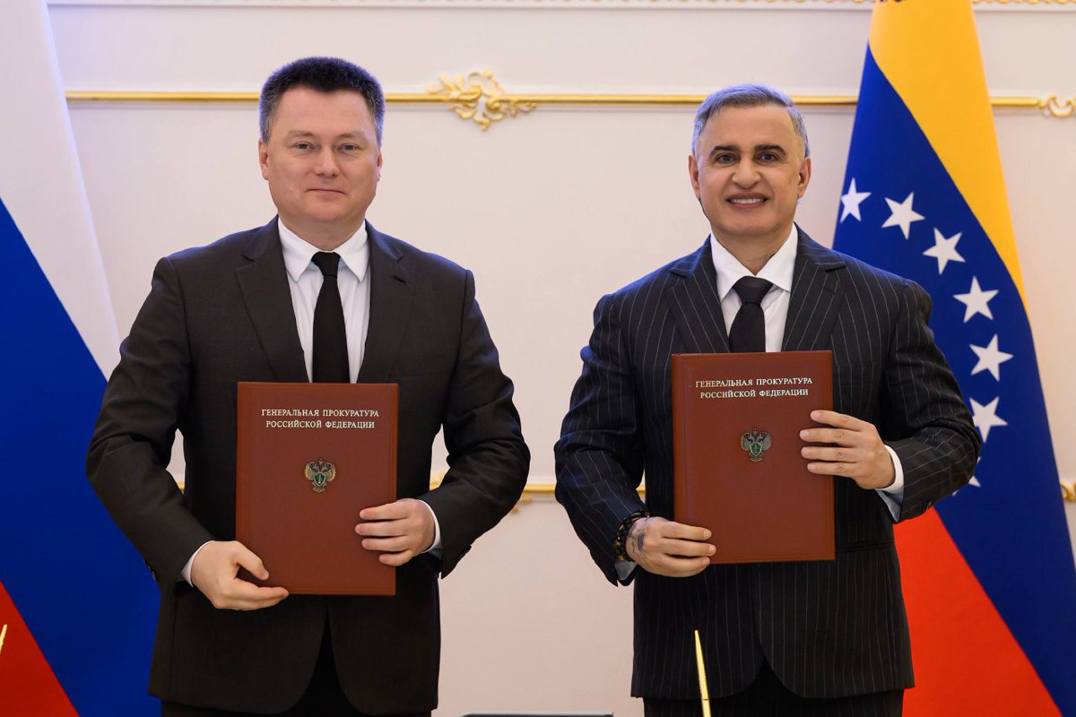 Tuvo lugar un encuentro entre el Fiscal General de Rusia, Ígor Krasnov, y el Fiscal General de Venezuela, Tarek Saab.

💼 Como resultado de las conversaciones, se firmó un Programa de Cooperación entre las entidades fiscalizadoras de ambos países.

#RusiaVenezuela80 #SPIEF2025