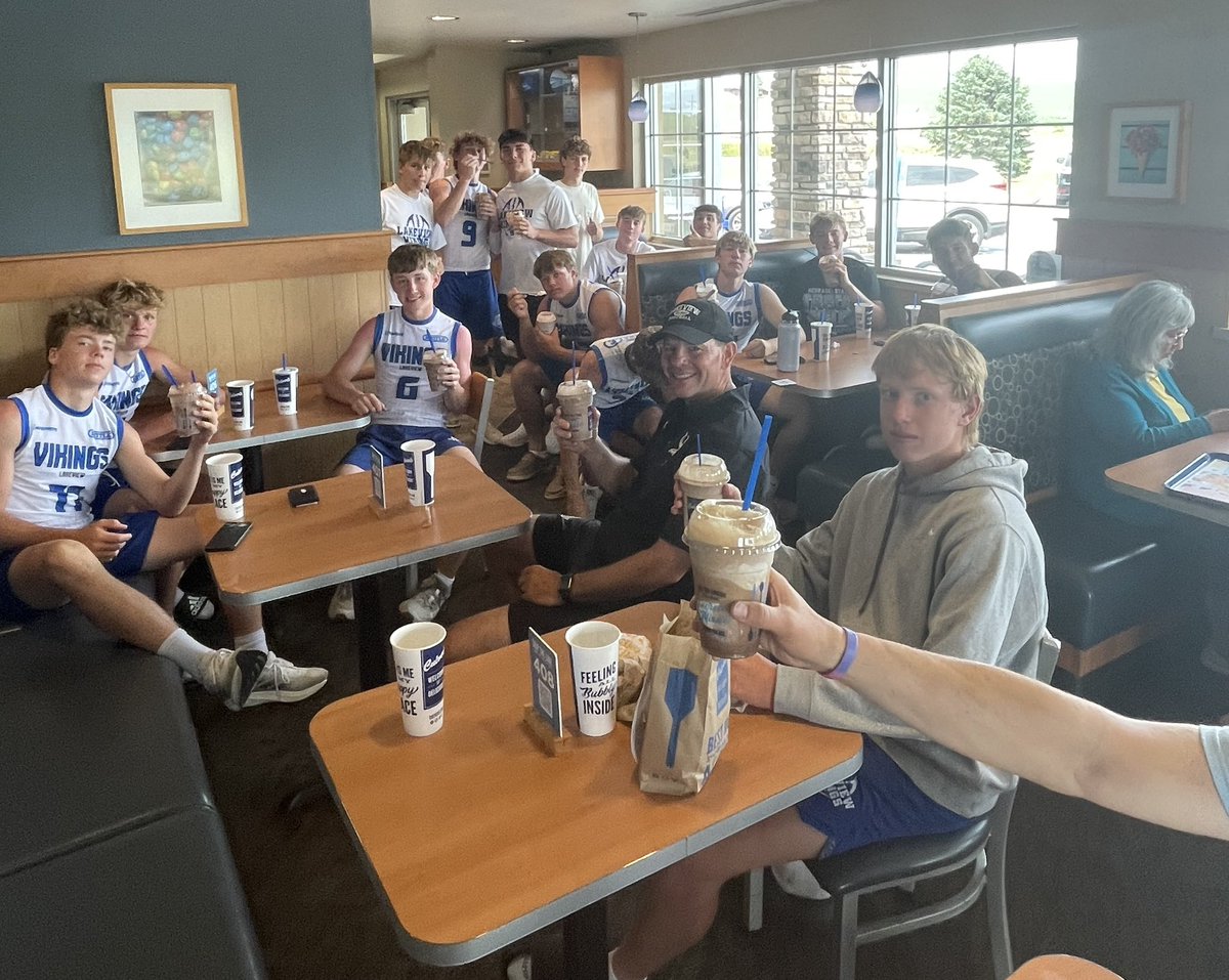 These Vikings enjoyed some much deserved ice cream after a very competitive State 7 on 7! Lakeview’s run ends in the state semifinals against Papio South. Proud of our teams grit and toughness the last two days! #lakeviewvikes #threecheers