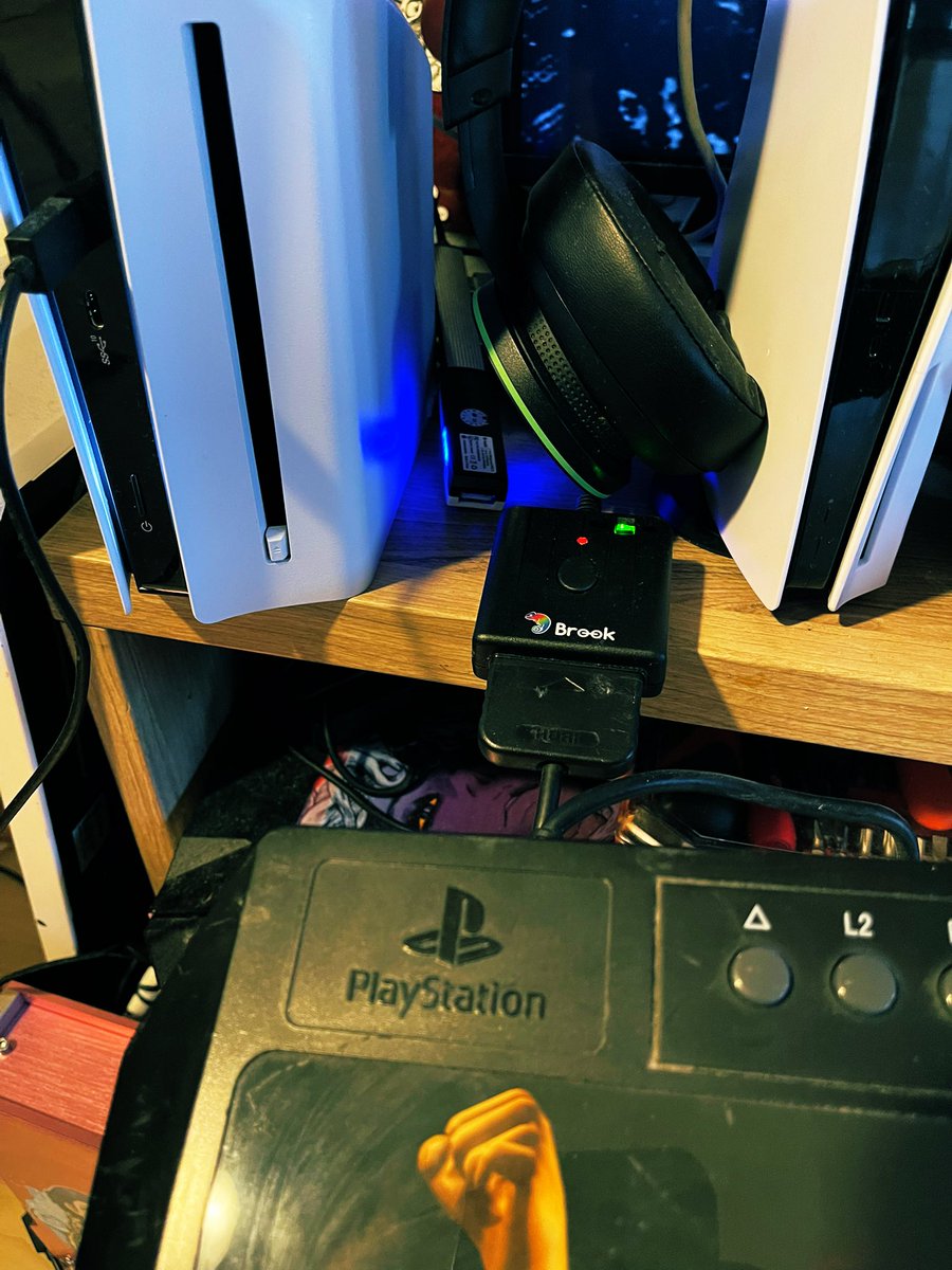 The most OG proper way to play VF <a href="/Chanchai_VF/">Chanchai - Fight Kingdom 2025 VF5REVO Champion</a> 

Brook FGC Retro will be available in Japan very soon. Please follow Tim <a href="/tsongihy/">BROOK｜Tim</a> for updates!