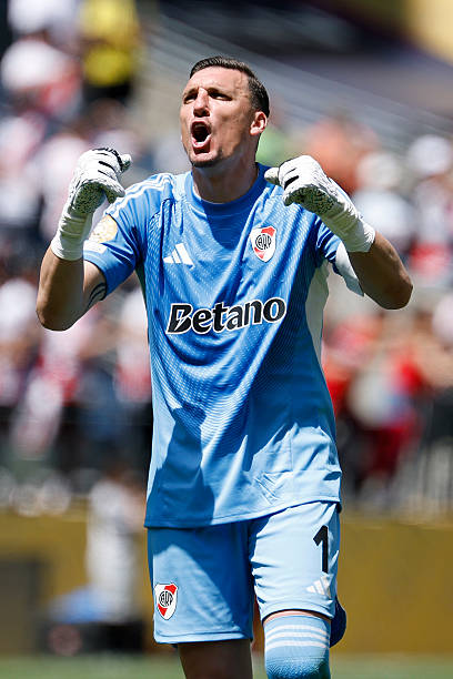 Sigan pidiendo a Ledesma ustedes, yo voy a seguir con Franco Armani hasta el último día.

Otro partido más donde fue decisivo para mantener en pie el resultado