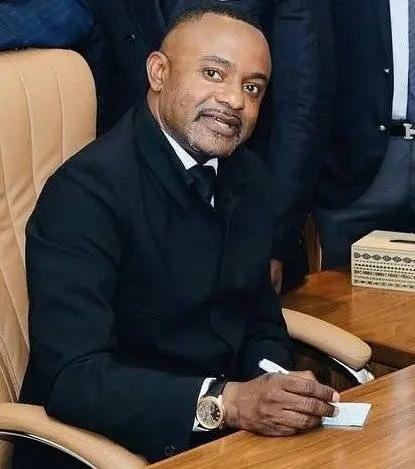 Il est possible de régler le conflit à l'est de la #RDC, à condition :
1) de le vouloir vraiment,
2) de traiter le mal à la racine,
3) d'agir sur toutes les causes.
Pour avoir un résultat différent, il faut procéder différemment.
Trop de vies humaines ont déjà été sacrifiées !