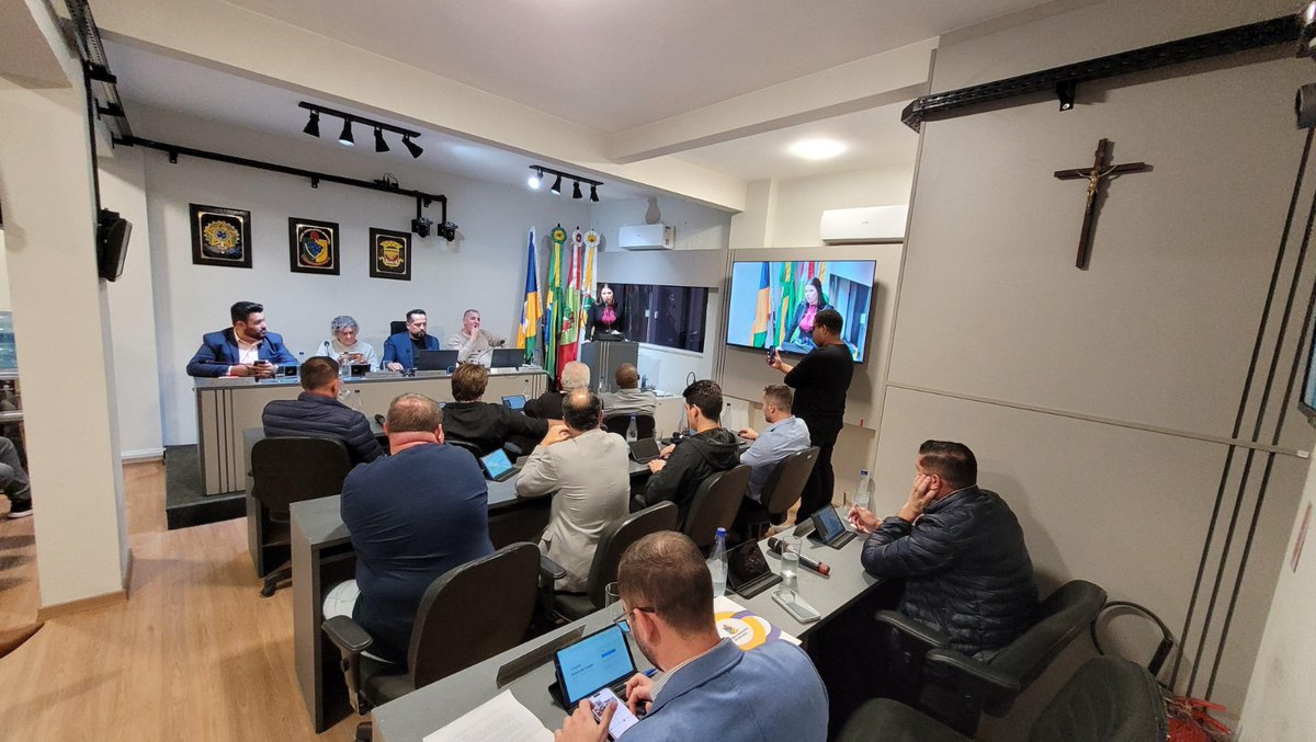 Câmara Municipal de Biguaçu tweet media