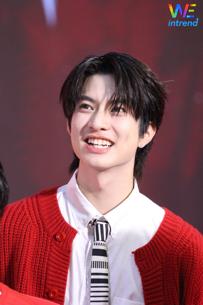 "โชกุน - แอสตัน" ในงานแถลงข่าว ‘GMMTV POCKY IDOL’

CHOKUNASTON POCKY IDOL
#GMMTVPOCKYIDOL
#Chokunz_jkz #Aston_Lv
#ChokunAston