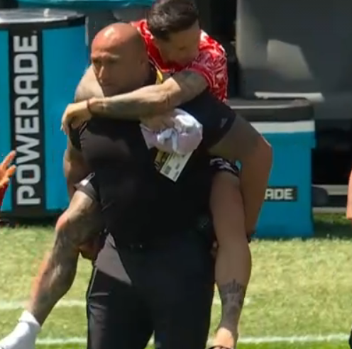 0800BLURRY's tweet photo. Lo que engordo Maidana https://t.co/GAqKsqDhCz