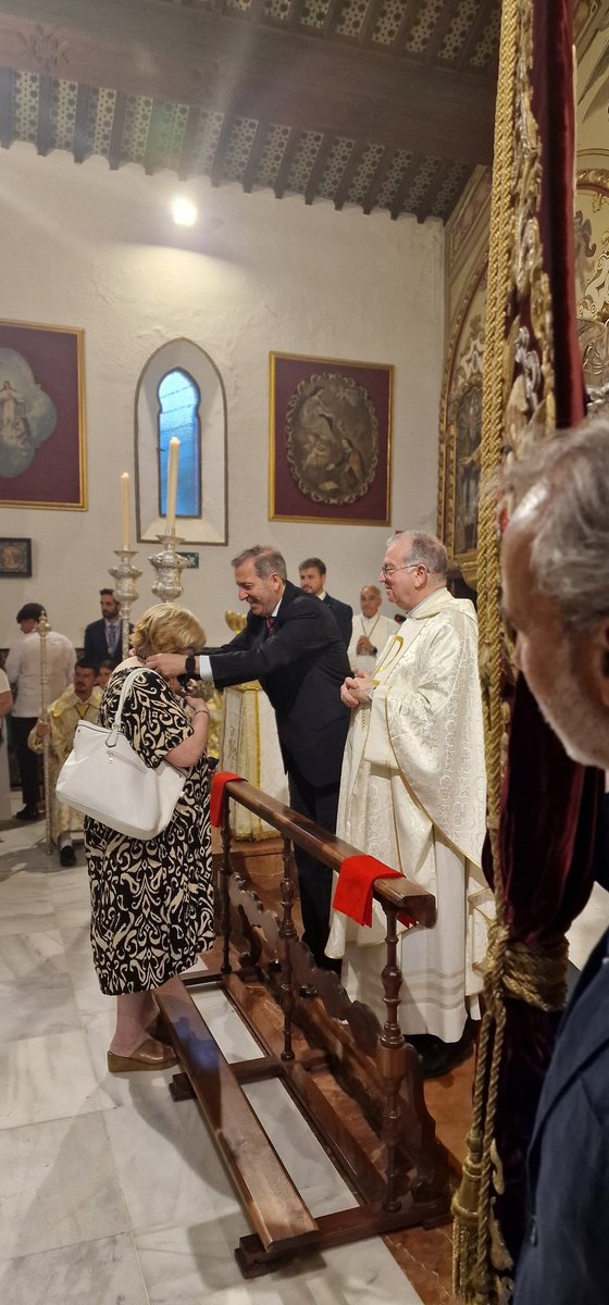 Durante el desarrollo del primer día del Triduo en honor al Santísimo Sacramento, un nutrido grupo de hermanos realizaron el acto de Información y Promesa de Reglas. 

Damos la enhorabuena a todos ellos,pidiendo a nuestros Sagrados Titularse los colmen de bendiciones.