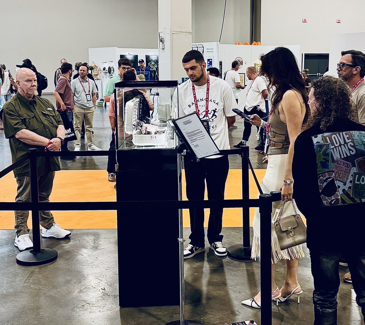 The writer never saw it, but Rare still framed the piece.

Some things cast a shadow even when hidden.

That’s Bitcoin. That’s art. That’s the fun of it all :p