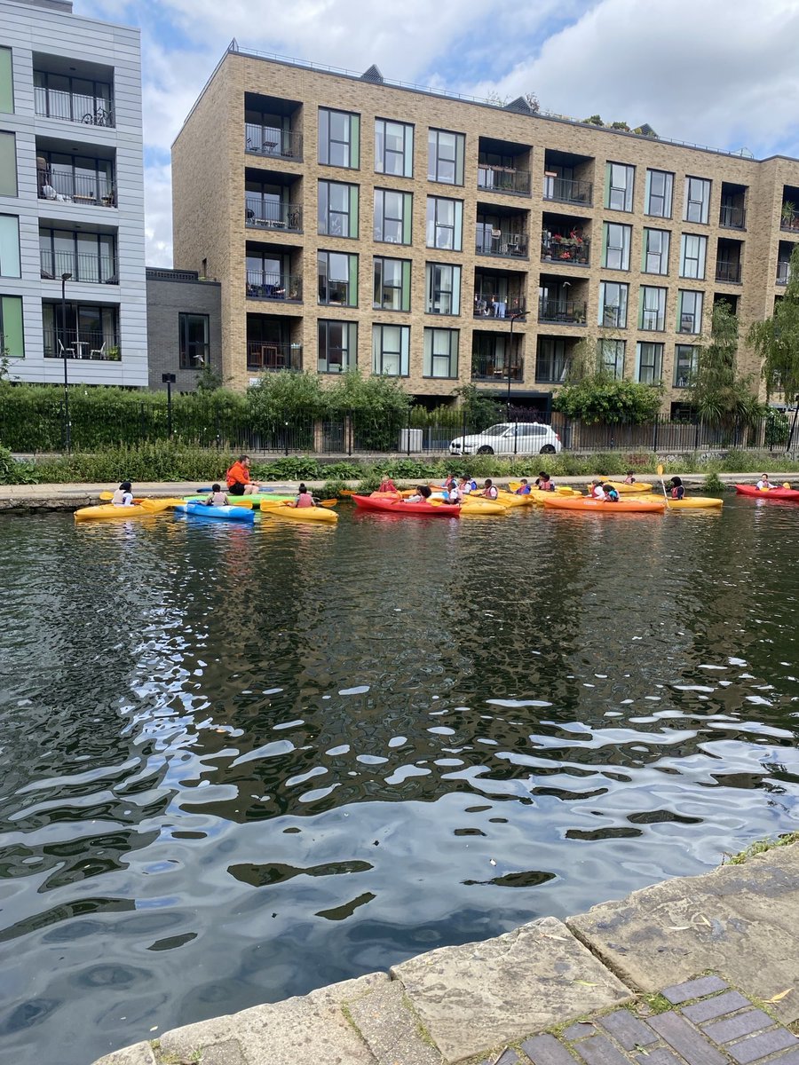 Year 6 have been sharpening their paddle #skills during their 3-week #kayaking sessions at Laburnum Boat Club! They have learned to stop, turn, and paddle backwards — all in preparation for an exciting canal trek in the final week! 🛶🌊 #OutdoorLearning #PostSATS #Fitness