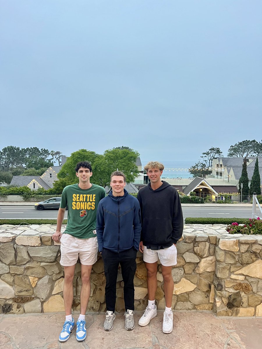 34GaryPatterson's tweet image. Congrats Quin on graduating from UC San Diego in 3 years! We are very proud of you and excited for what’s next! Your work ethic, discipline and commitment is inspiring! Love you, Dad