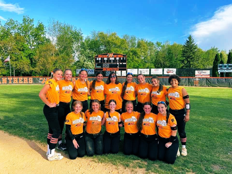 kamibarth08's tweet photo. Happy birthday to @WCHS_308sball number 1 supporter!!!
We love you!!! @SherriSpillman4 https://t.co/adTdMrgRXM