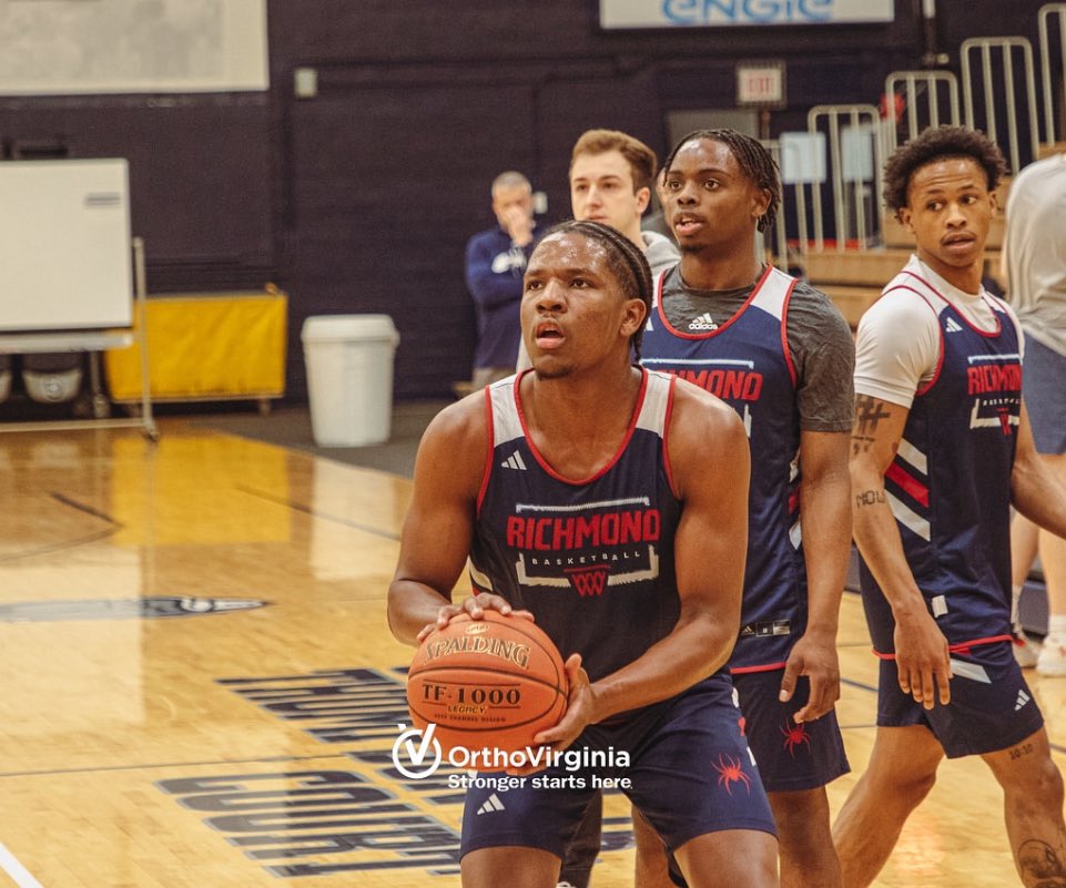 Jaylen Robinson ♨ tweet media